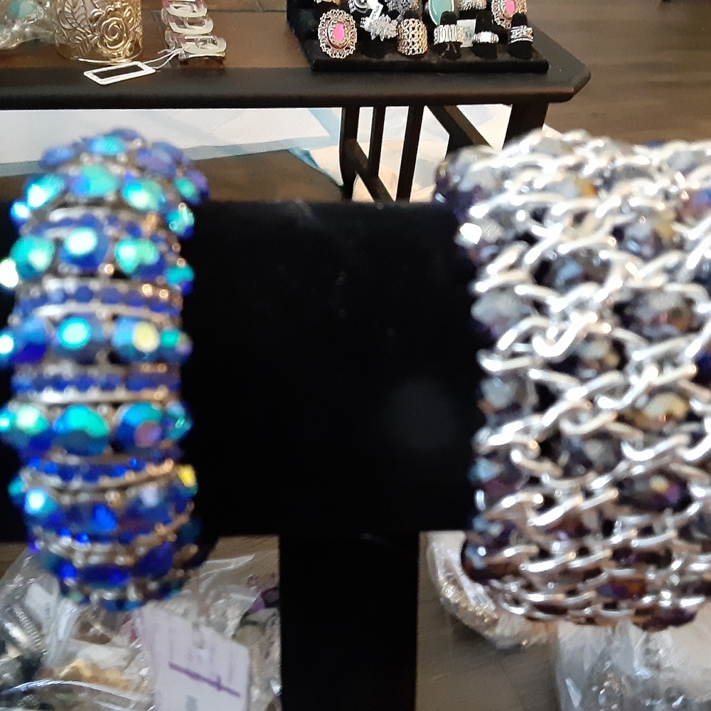 Bracelet - Picture 6 of 9